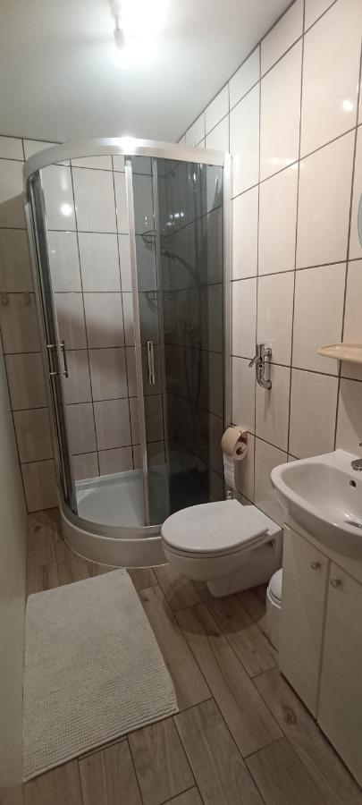 Pokoje Goscinne U Oksany Łagów エクステリア 写真